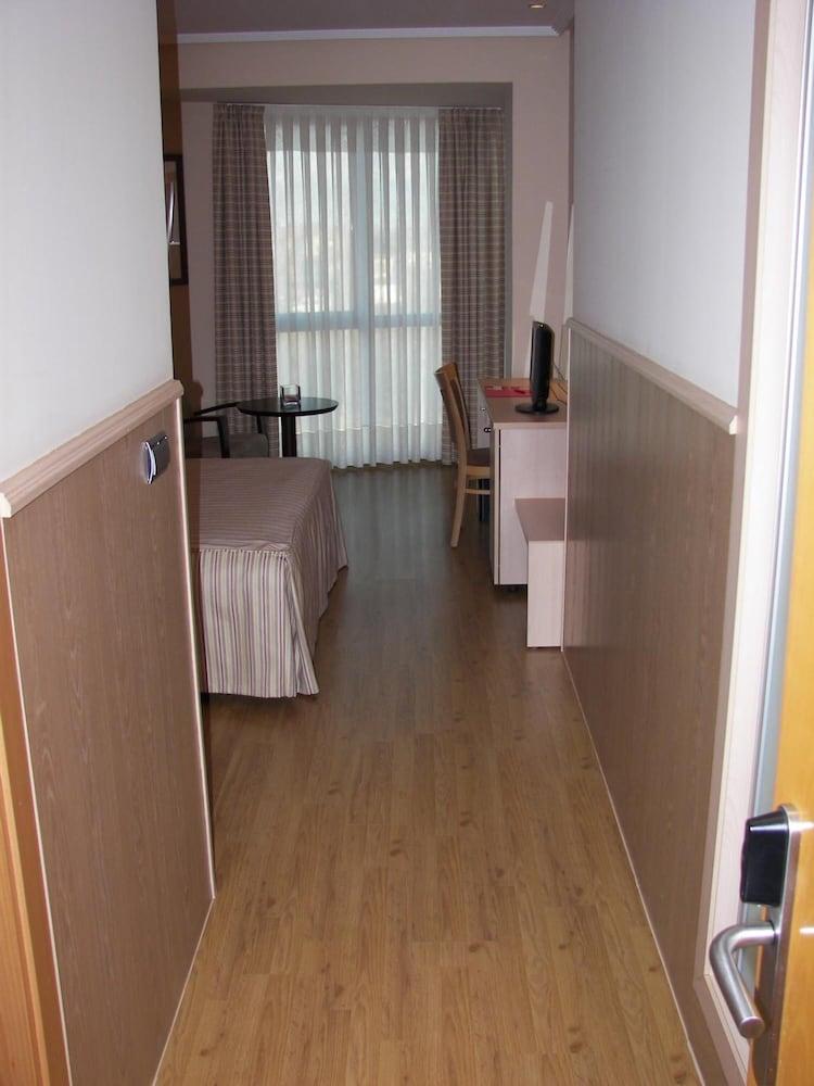 De Hotel 4*